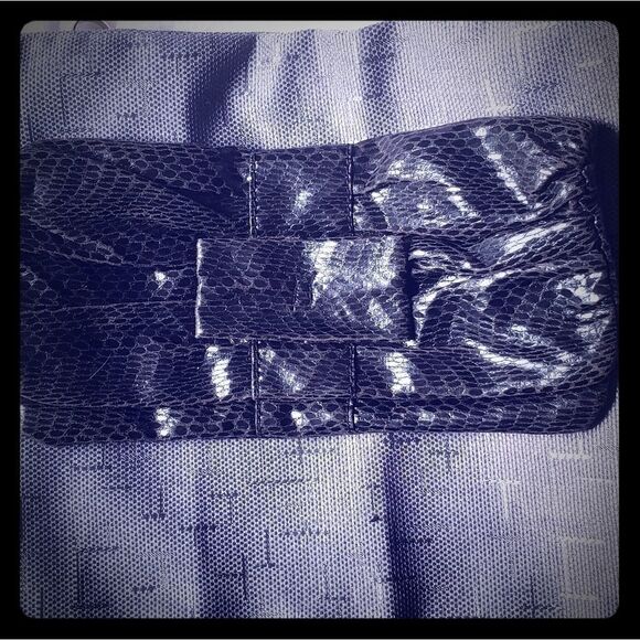 Wristlet - Picture 1 of 5
